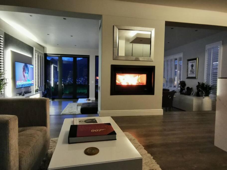 Hollywood On The Hill Villa Кейптаун Екстериор снимка