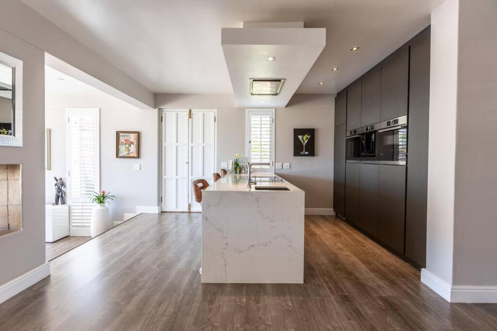 Hollywood On The Hill Villa Кейптаун Екстериор снимка