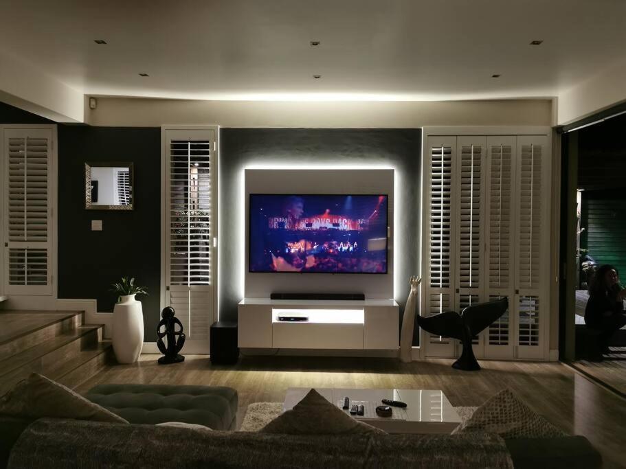 Hollywood On The Hill Villa Кейптаун Екстериор снимка